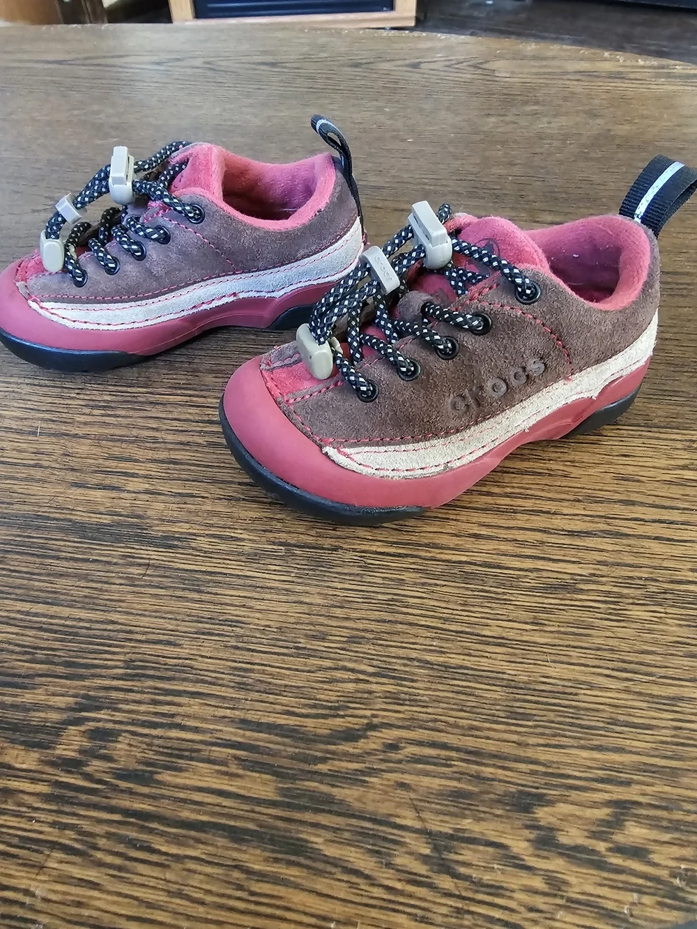 CROCS Red and Brown Lace-Up Athletic Hiking Sneakers Size 7C